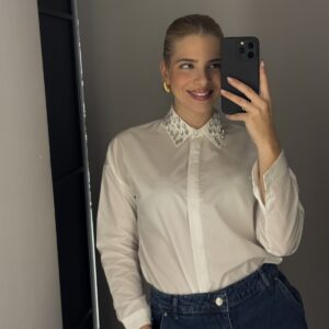 ΠΟΥΚΑΜΙΣO ΜΕ ΣΤΡΑΣ